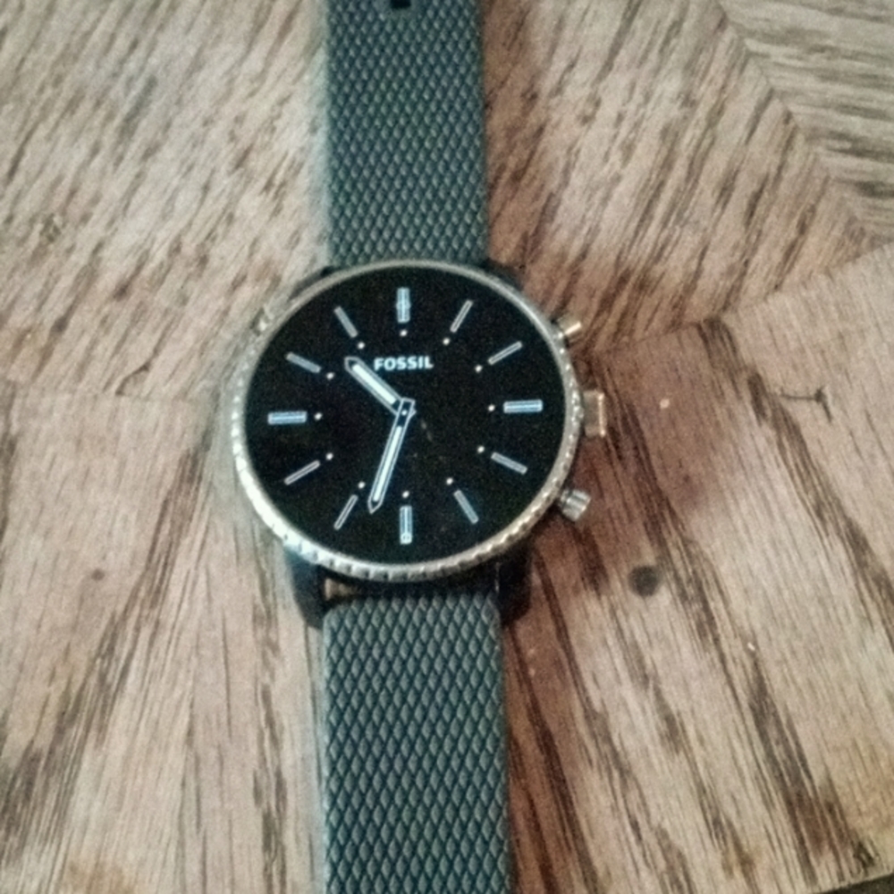 Fossil Q Explorist HR 2110 smartwatch